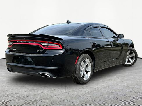 Used 2018 Dodge Charger SXT Plus RWD image 6