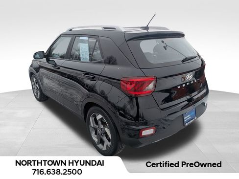 Certified 2023 Hyundai Venue SEL w/ Cargo Package image 4