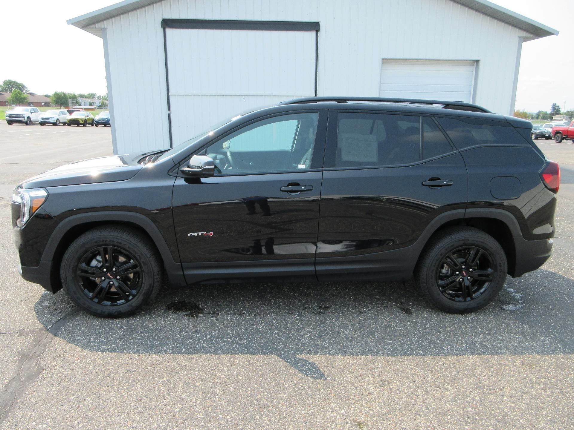 Certified 2024 GMC Terrain AT4 w/ Tech Package AWD/4WD image 8