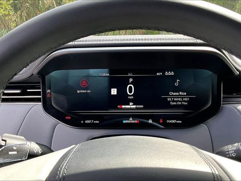 Used 2025 Land Rover Range Rover Sport SV Edition Two image 26