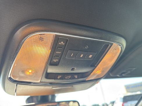 Used 2021 Jeep Grand Cherokee Limited image 29