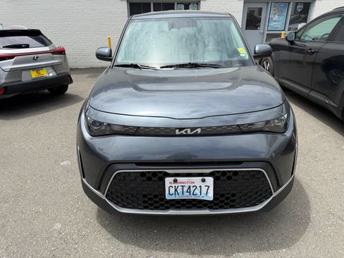 Used 2024 Kia Soul LX w/ Option Group 015 FWD image 6