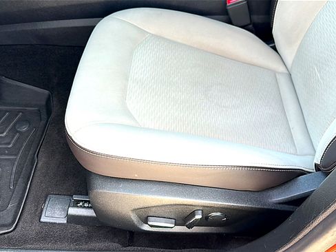 Used 2019 Ford Fusion SE w/ Equipment Group 151A image 15