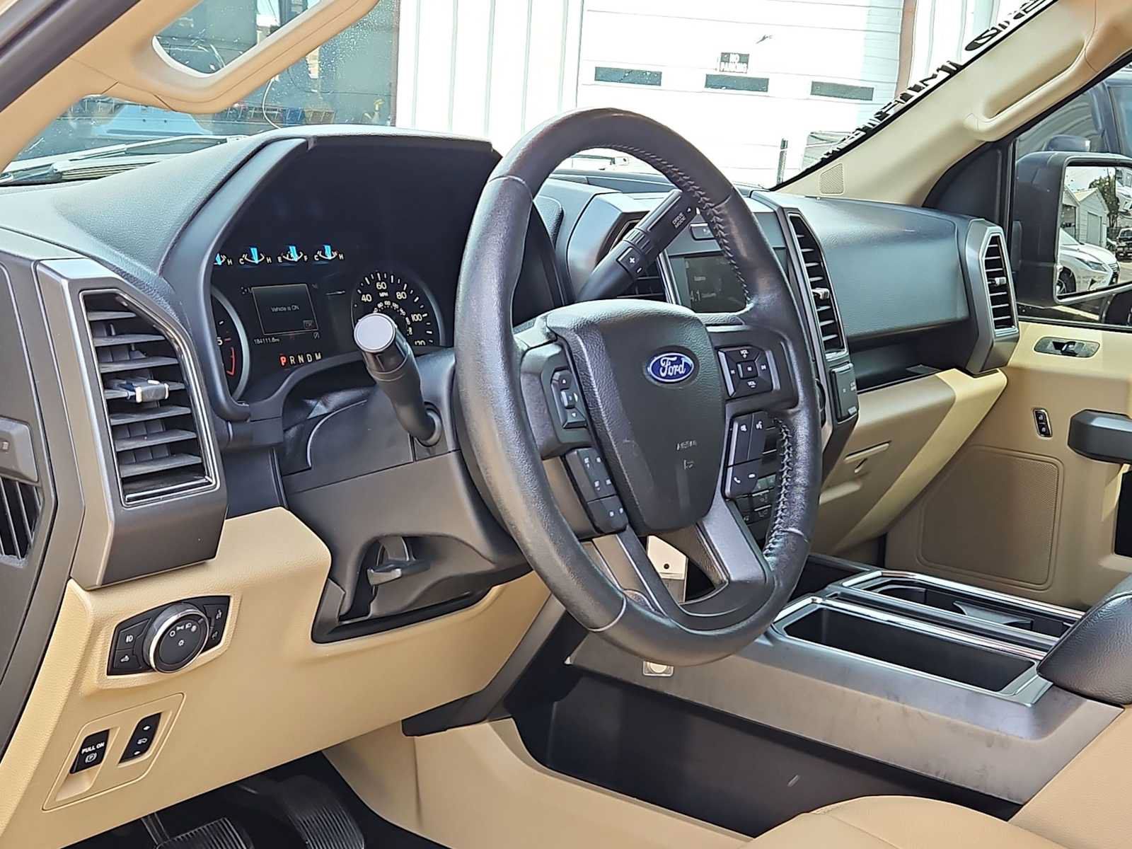 Used 2018 Ford F150 XLT w/ Equipment Group 302A Luxury RWD image 2