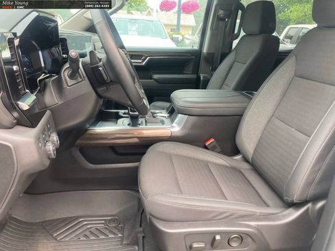 Used 2024 Chevrolet Silverado 1500 LT Trail Boss w/ Protection Package AWD/4WD image 24
