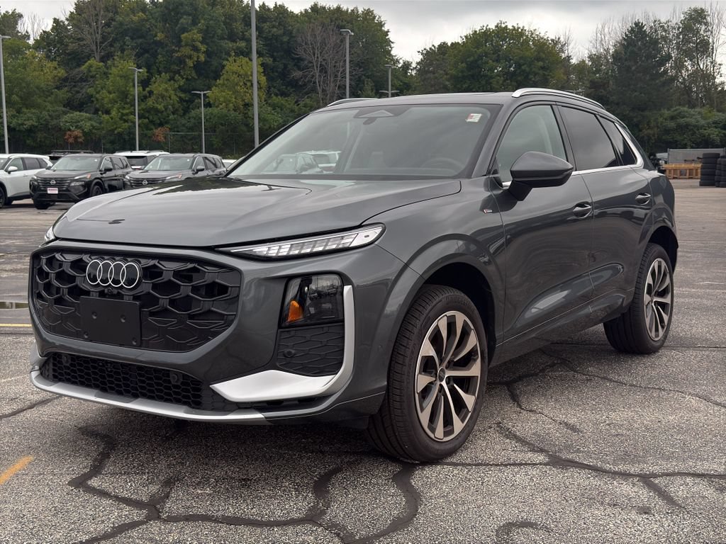 Used 2026 Audi Q3 quattro 2.0T AWD/4WD image 2