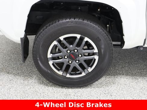 Used 2024 Toyota Tacoma TRD Sport image 6
