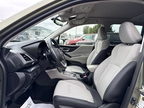 Used 2020 Subaru Forester Premium AWD/4WD image 22