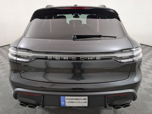 Certified 2026 Porsche Macan AWD/4WD image 11