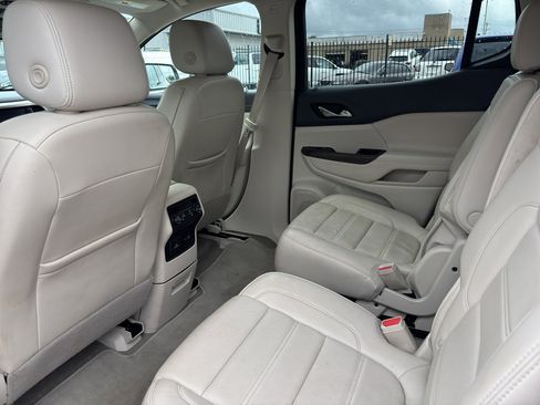 Used 2023 GMC Acadia Denali AWD/4WD image 4