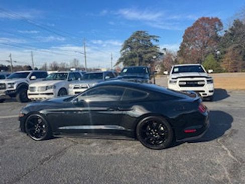 Used 2020 Ford Mustang GT w/ Equipment Group 301A image 2