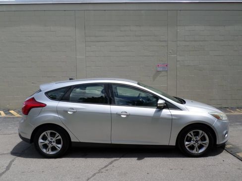 Used 2014 Ford Focus SE FWD image 1