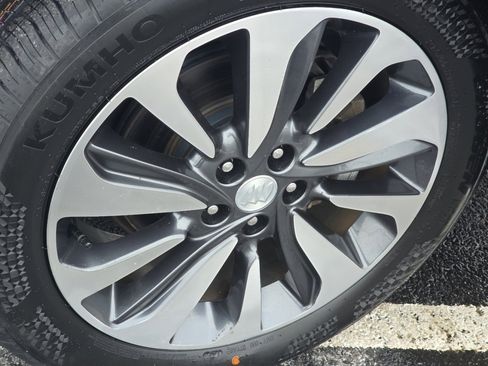 Used 2021 Buick Encore Preferred image 8