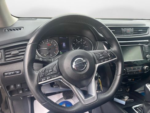 Used 2020 Nissan Rogue S w/ Special Edition Package image 13