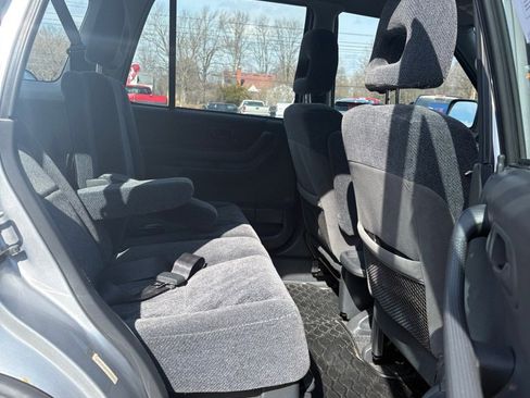 Used 2001 Honda CR-V LX image 12