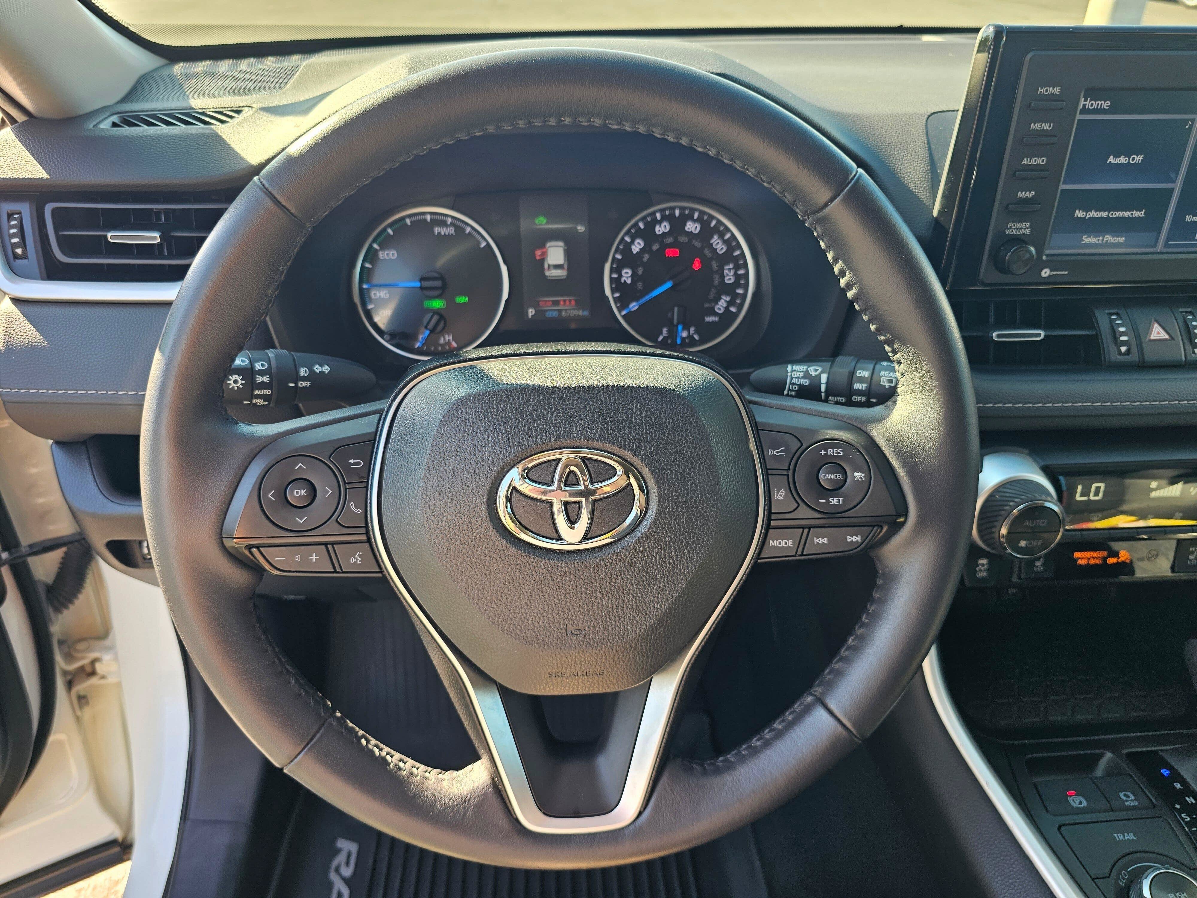 Certified 2021 Toyota RAV4 XLE Premium AWD/4WD image 22