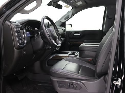 Used 2022 Chevrolet Silverado 1500 RST w/ Convenience Package II AWD/4WD image 8