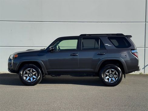 Certified 2023 Toyota 4Runner TRD Off-Road Premium w/ Moonroof Package image 4