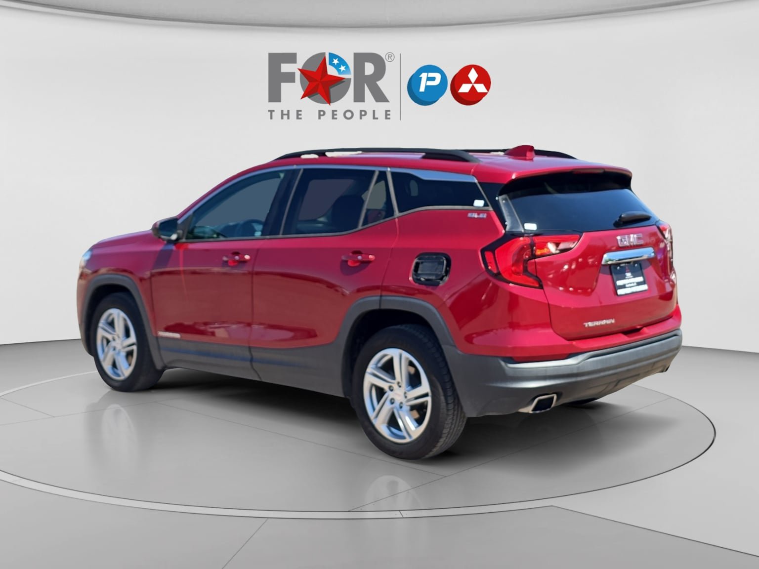 Used 2019 GMC Terrain SLE w/ Driver Convenience Package FWD image 3