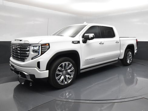Used 2023 GMC Sierra 1500 Denali w/ Denali Reserve Package AWD/4WD image 2