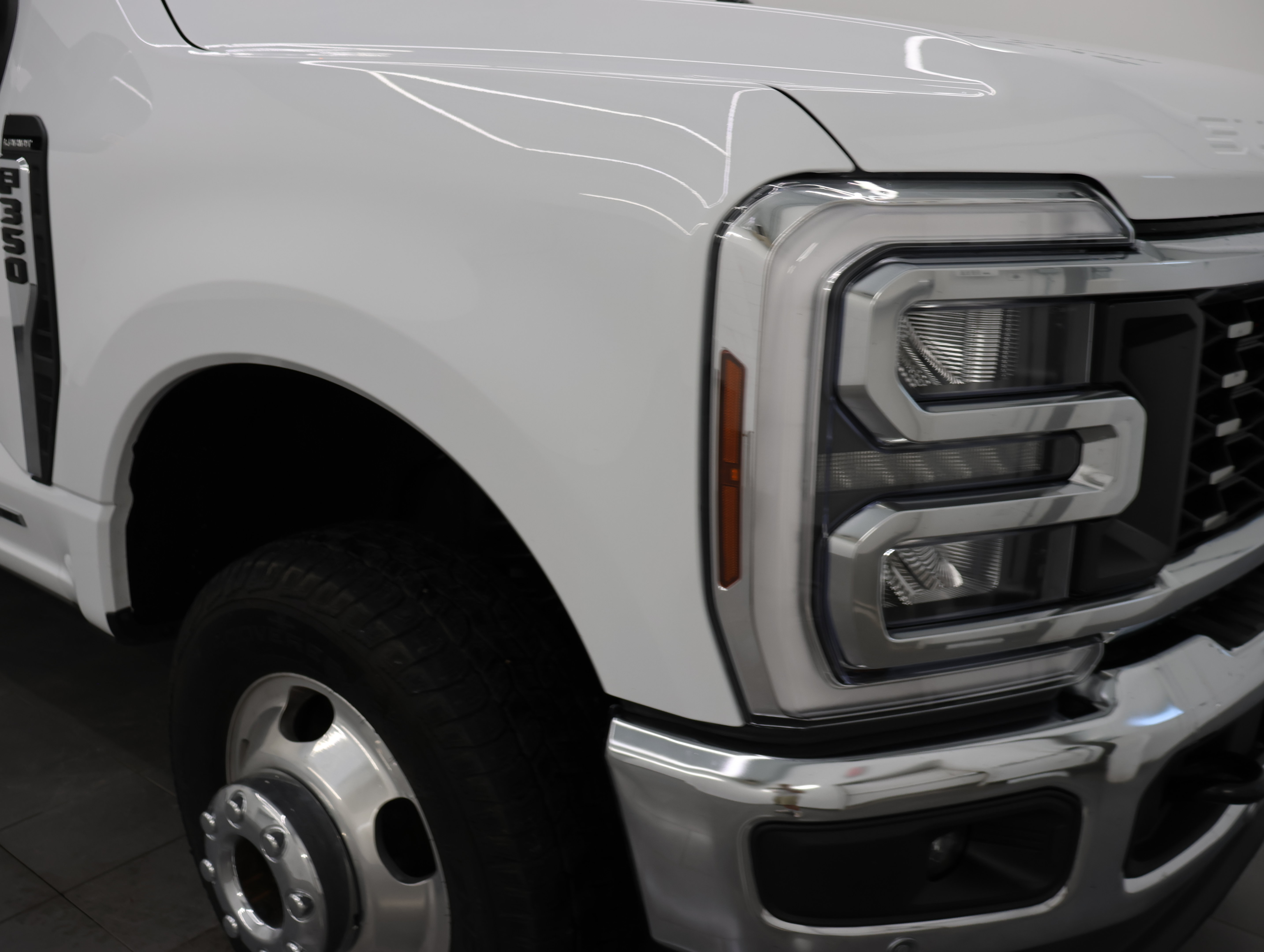 Used 2024 Ford F350 Lariat w/ Lariat Ultimate Package AWD/4WD image 27