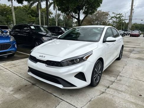 Used 2024 Kia Forte LXS image 40