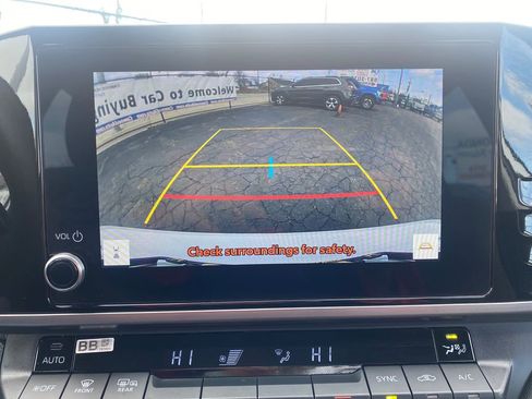 Used 2025 Toyota Camry LE image 29