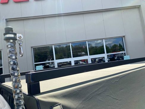 Used 2022 Jeep Gladiator Sport w/ Trailer Tow Package AWD/4WD image 38