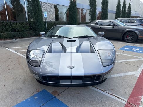Used 2006 Ford GT image 8