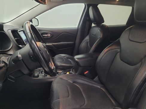 Used 2020 Jeep Cherokee Limited image 17