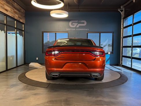 Used 2022 Dodge Charger SXT w/ Blacktop Package RWD image 4