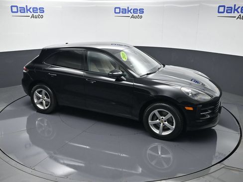 Used 2020 Porsche Macan AWD/4WD image 45