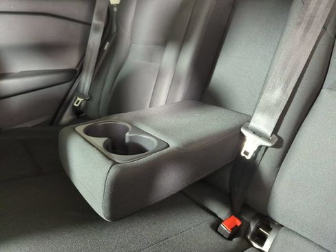 Used 2024 Nissan Rogue S FWD image 32