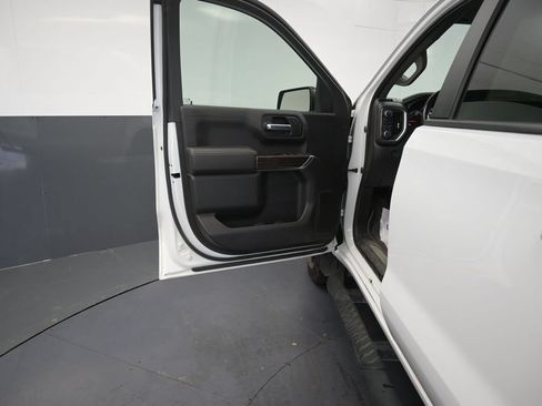 Used 2022 Chevrolet Silverado 1500 LT Trail Boss w/ Safety Package AWD/4WD image 24