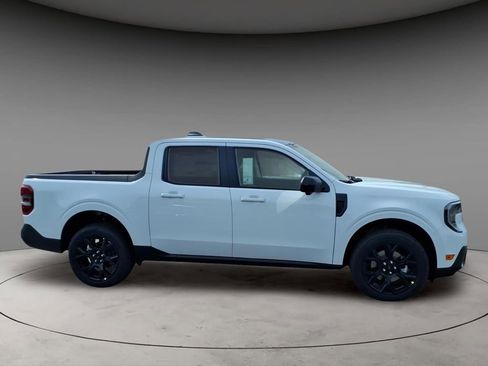 New 2026 Ford Maverick Lariat w/ Black Appearance Package image 10