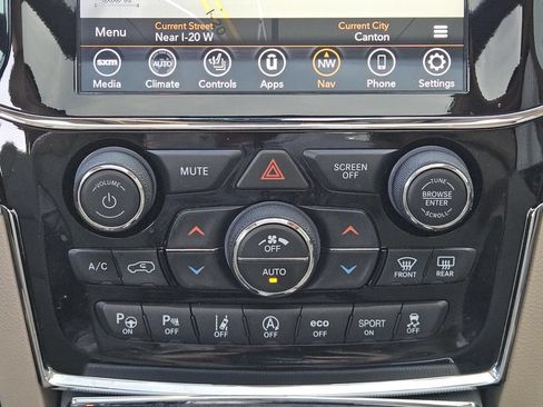 Used 2021 Jeep Grand Cherokee Summit w/ Platinum Series Group AWD/4WD image 17