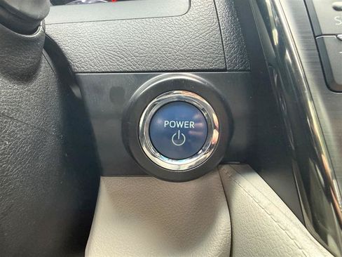 Used 2012 Toyota Camry XLE w/ Leather Pkg FWD image 45