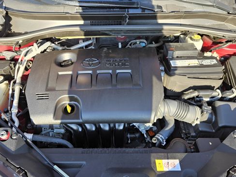 Used 2019 Toyota C-HR LE image 23