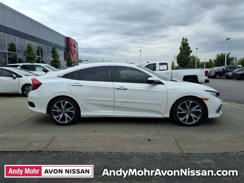 Used 2019 Honda Civic Touring image 8
