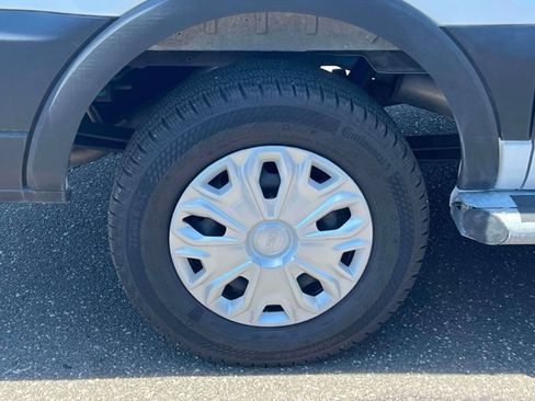 Used 2025 Ford Transit 250 Low Roof w/ Exterior Upgrade Package RWD image 16