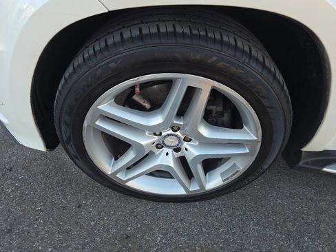 Used 2014 Mercedes-Benz GL 550 4MATIC image 17