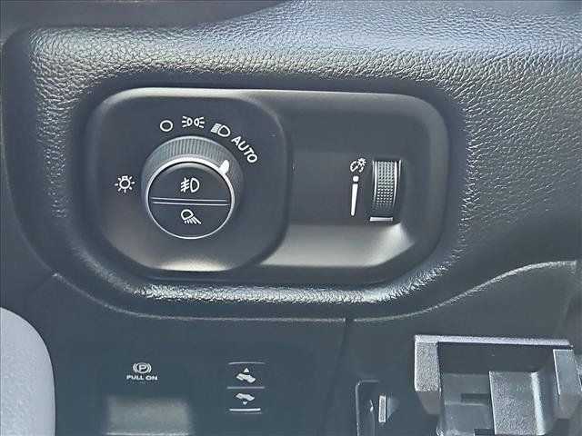 Used 2021 RAM 1500 Big Horn AWD/4WD image 16