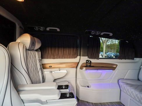 Used 2022 Mercedes-Benz Metris Passenger image 33