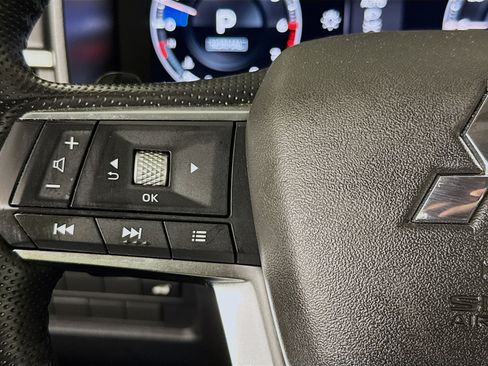 Used 2024 Mitsubishi Outlander SEL Black Edition image 13