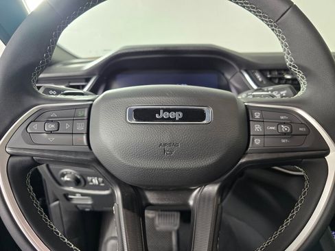New 2025 Jeep Grand Cherokee Laredo X image 19
