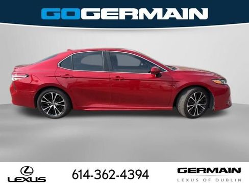 Used 2020 Toyota Camry SE image 6