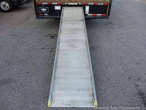 Used 2022 Ford E-350 and Econoline 350 Super Duty RWD image 19