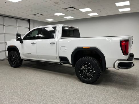 Used 2021 GMC Sierra 3500 Denali w/ Denali Ultimate Package AWD/4WD image 6