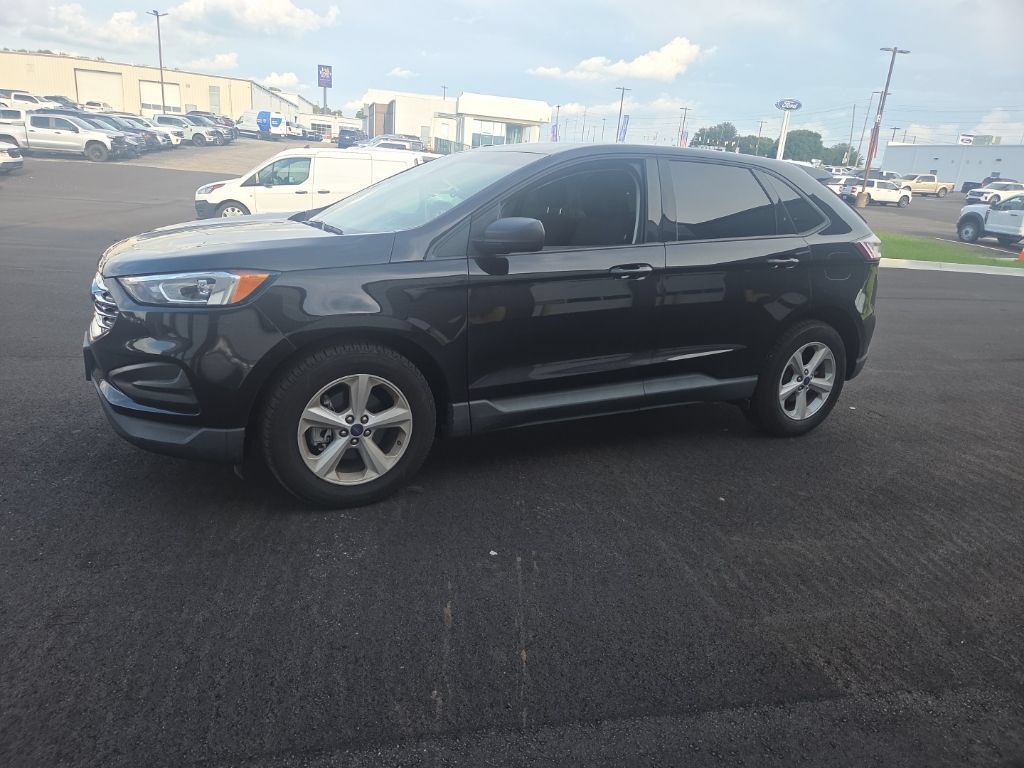 Used 2020 Ford Edge SE FWD image 4
