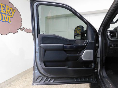 Used 2025 Ford F250 Platinum image 25